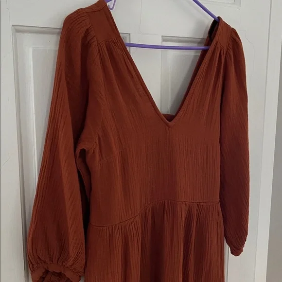 madewell lightspun v neck midi dress global_munchkins on LTK